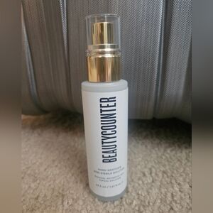 Beautycounter White and Black Hand Sanitizer New 1.6 Oz